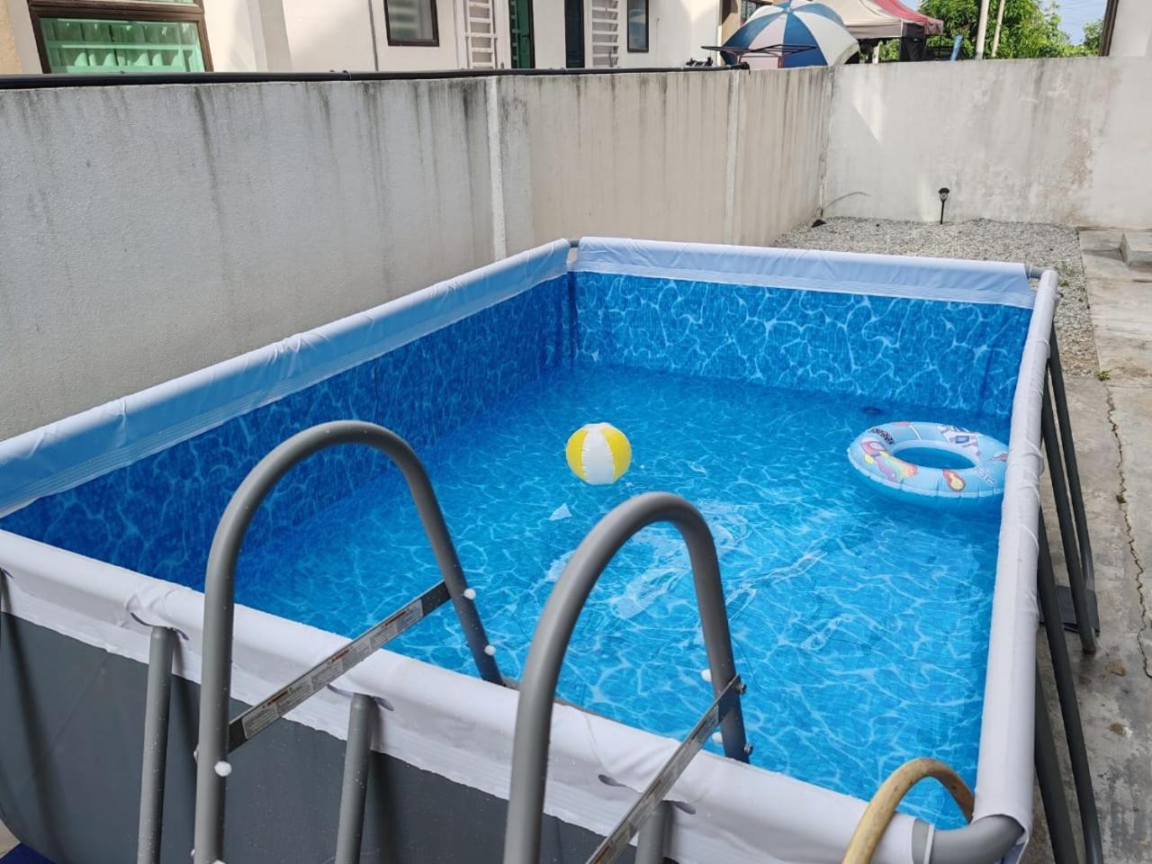Teluk Batik 17Paradisehome Private Pool Karaoke Snooker Bbq 15Pax Lumut Exterior photo